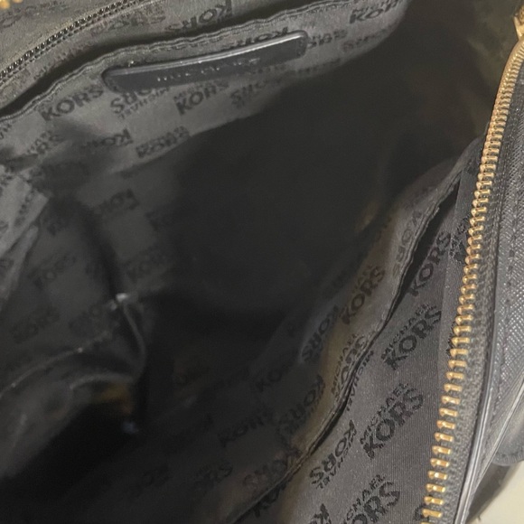 🎉 HP! ❤️ Michael Kors Saffiano Small Leather Satchel in Black - Picture 9 of 10